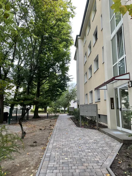 Zuhause mit modernisiertem Komfort in Berlin Lankwitz — photo 1